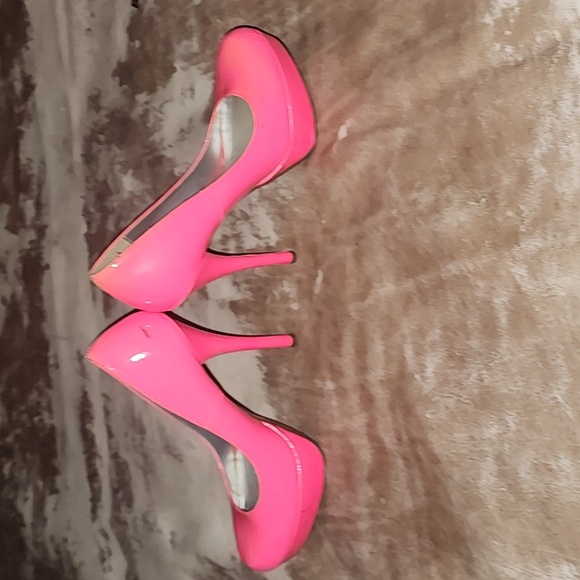 Super Cute Sexy Bright Neon Pink Heels Size 7.5 - Picture 2 of 6